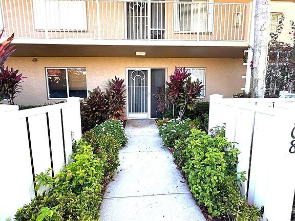 2nd image of 5876 Regal Glen Drive #108