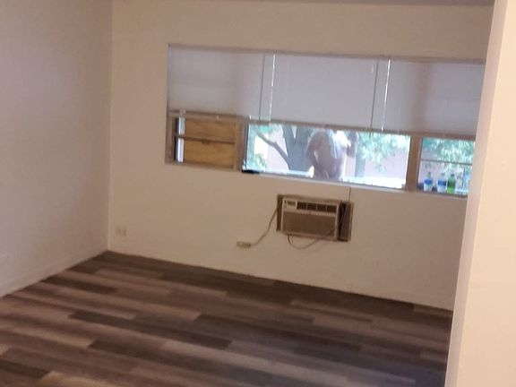 2nd image of 5801 W 35th St