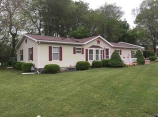 10010 E 500 N, Grovertown, IN 46531