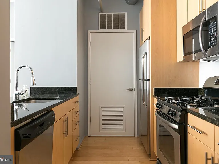 3800 Langston Blvd #403 — Photo 4