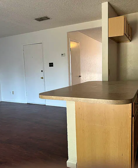 3 bed, 1318 sqft, $1,795 — Photo 4