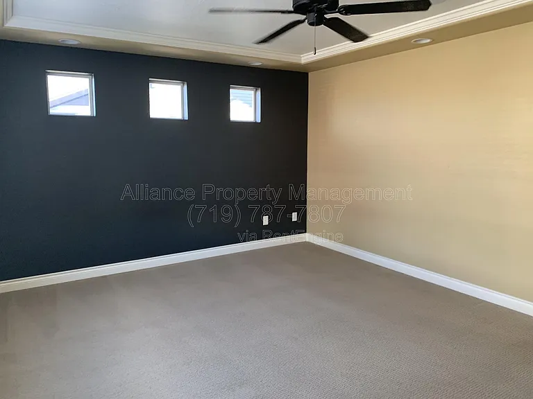 8284 Cypress Wood Dr — Photo 16