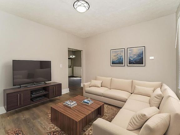 3rd image of 1947 W 58th St Unit 1