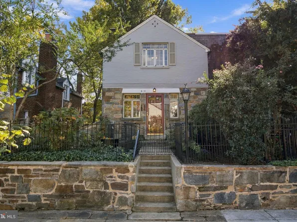 810 Devon Pl, Alexandria, VA 22314
