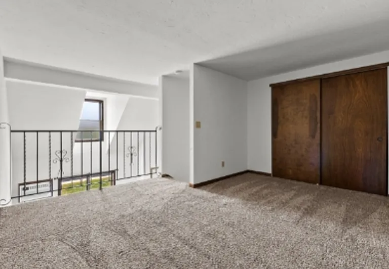2370 Canter Ln #D — Photo 4