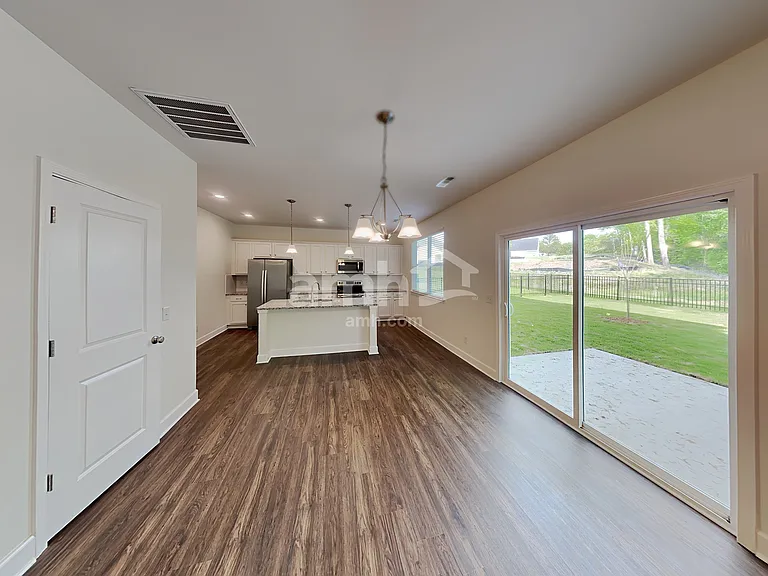 1033 Bluewater Point Dr — Photo 5