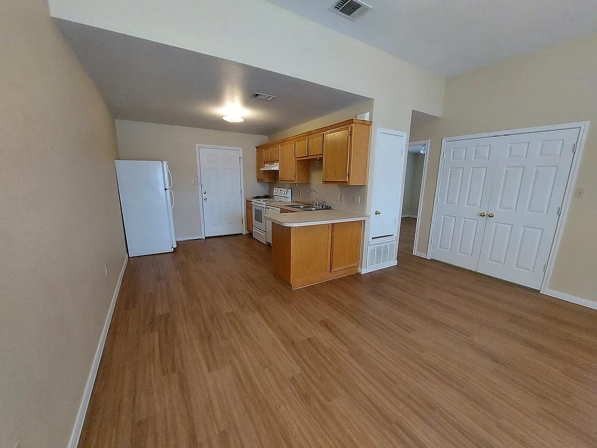 Building Photo - 2403 Ridgeview