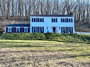 442 Fox Chase Rd, Chester, NJ 07930