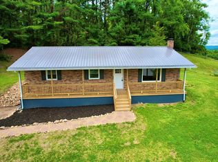 282 Rolling Hills Dr, Marion, VA 24354