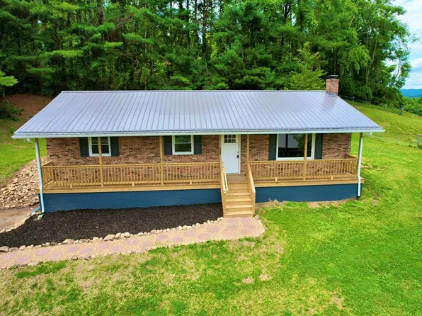 282 Rolling Hills Dr, Marion, VA 24354