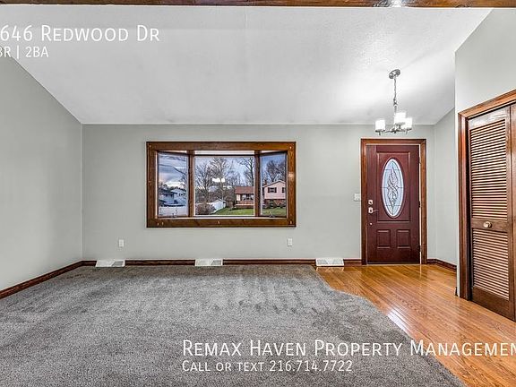 3rd image of 4646 Redwood Dr