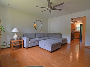 916 Williams Rd APT 2, Colchester, VT 05446