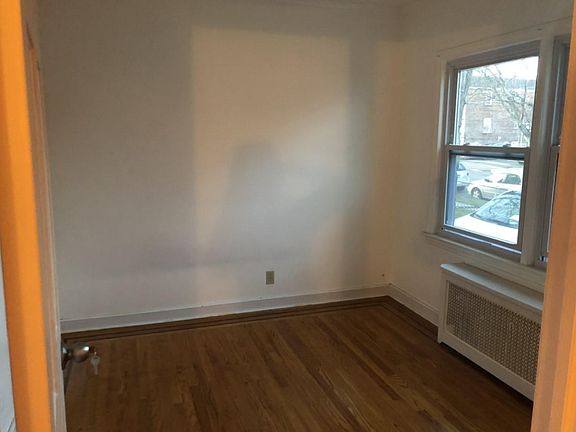 4th image of 65-15 171st St