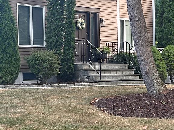 2nd image of 3037 Ferncrest Dr