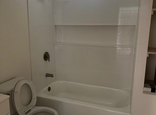431 Eye St #B, Bakersfield, CA 93304