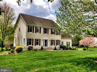 7 Hawk Dr, Columbus, NJ 08022