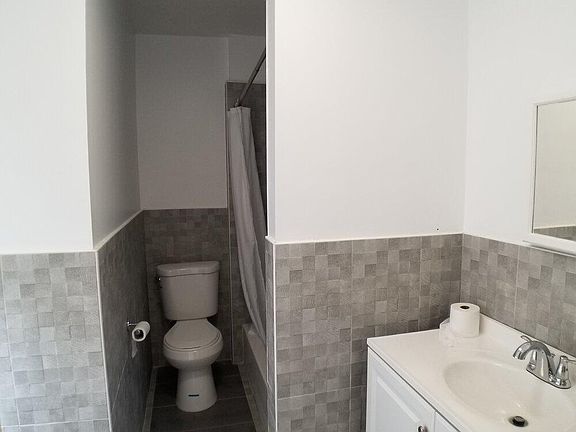 3rd image of 80 N 19th St #2