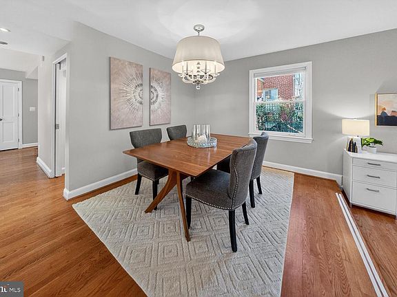 5th image of 4529 38th St NW