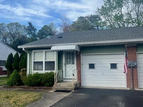 31a Homestead Drive, Whiting, NJ 08759