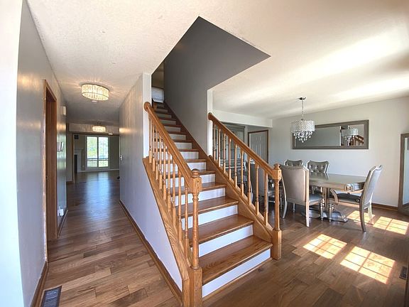 4th image of 1170 Vantage Ln