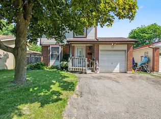 17 Hallmark St, Brantford, ON N3P1A6