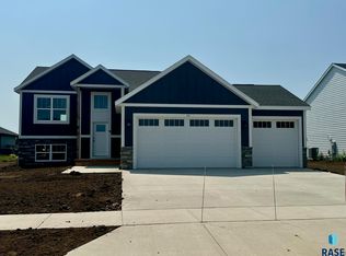 511 Hillside St, Harrisburg, SD 57032