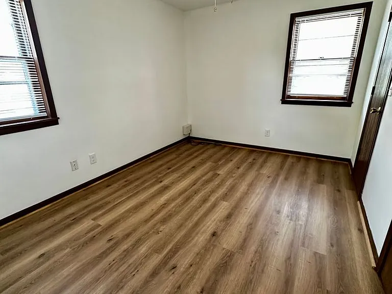 1058 Morningside Dr — Photo 25