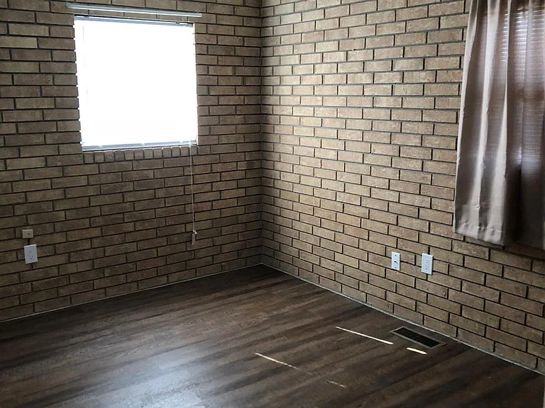 608 S Willis St — Photo 12