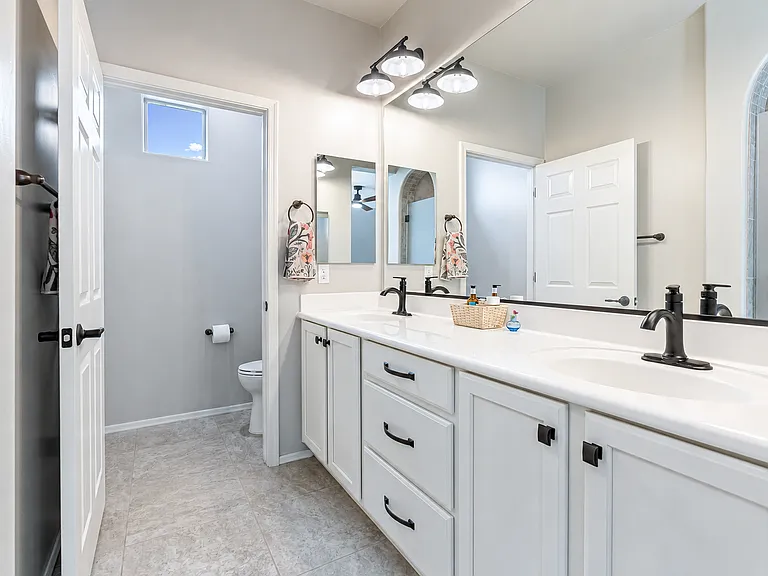 8134 N Circulo El Palmito — Photo 25