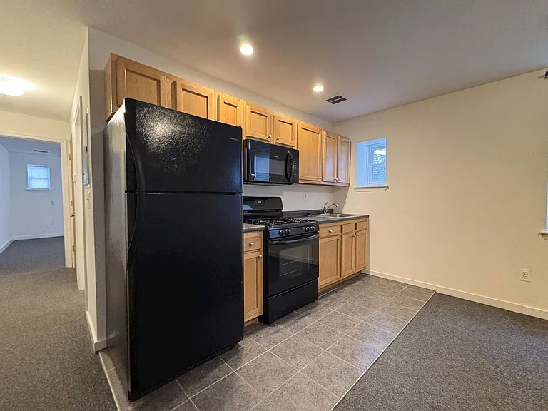 Osage Avenue Apartments — Photo 5
