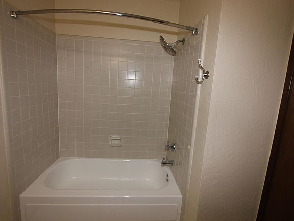 5th image of 1205 Creekwood Ct