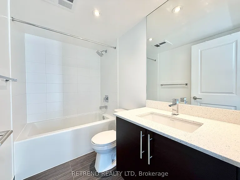 400 Adelaide St E #2204 — Photo 28