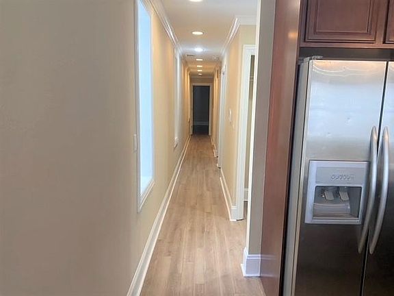 Hallway to bedrooms
