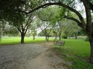 507 Rustic Ln, Friendswood, TX 77546