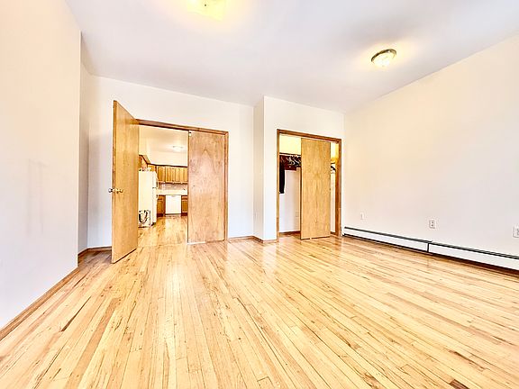 5th image of 442 Prospect Ave #A