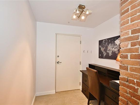 4th image of 951 Liberty Ave APT 201