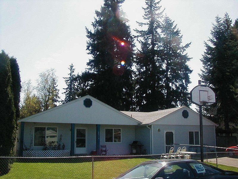 1st image of 12715 NE 38th Cir