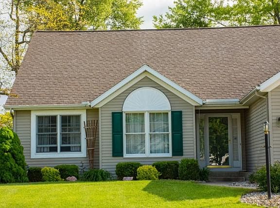 2nd image of 55770 Rooster Ln
