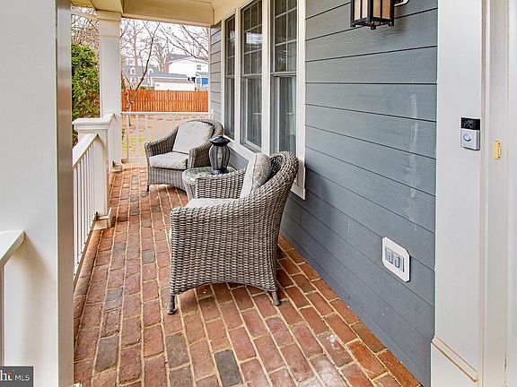 3rd image of 1312 S Kenmore Cir
