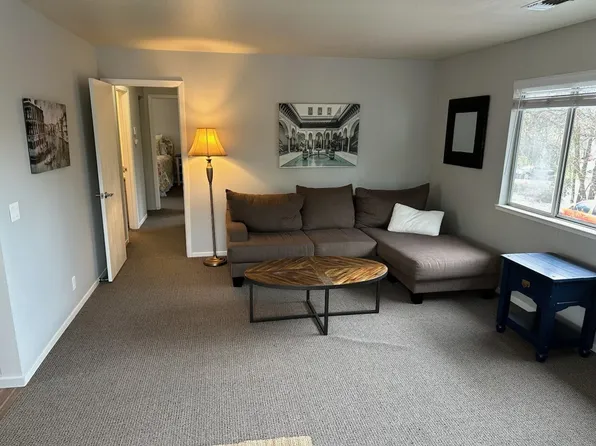 346 Pleasant St, Grass Valley, CA