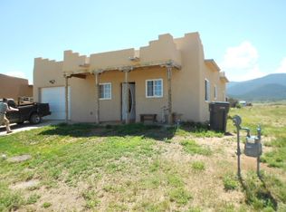1249 Rainbow St, Taos, NM 87571