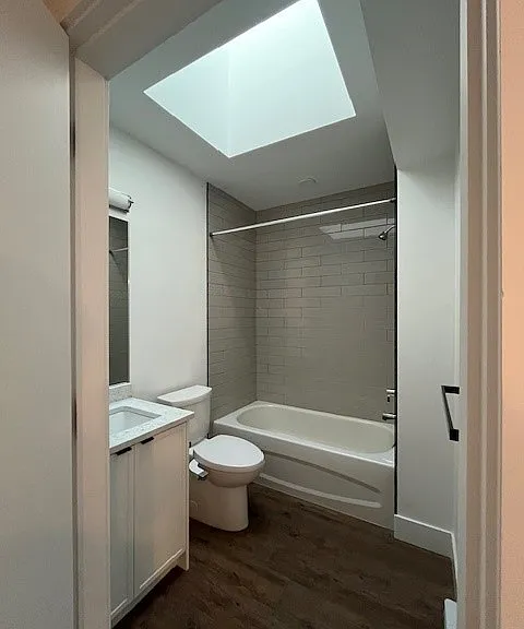 1523 Davie St #402 — Photo 16
