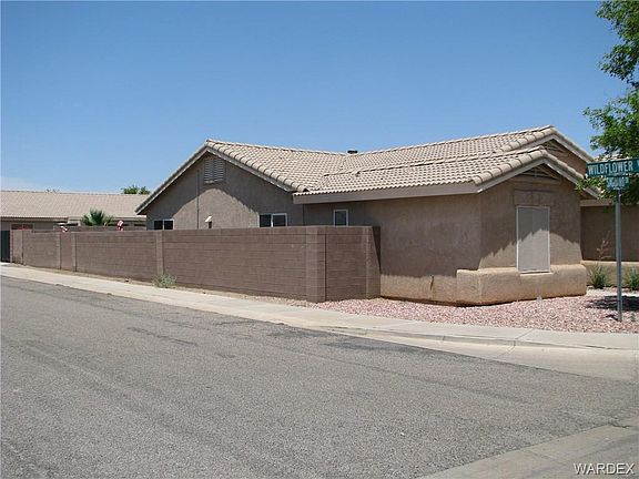 2nd image of 2411 E Saguaro Dr