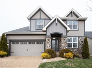 105 Tuscany Trace Dr, Saint Charles, MO 63303