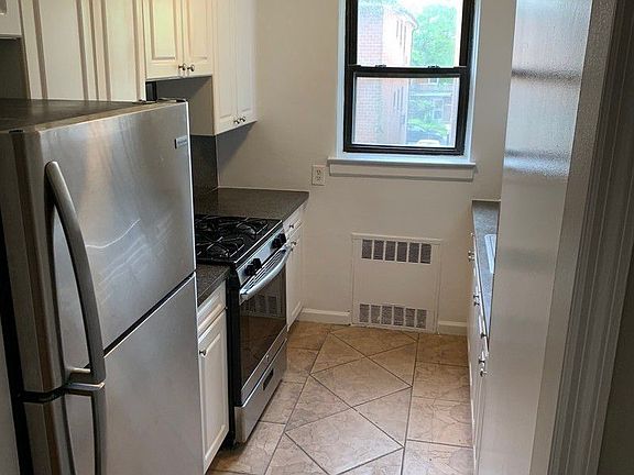 4th image of 14350 Hoover Ave APT 215