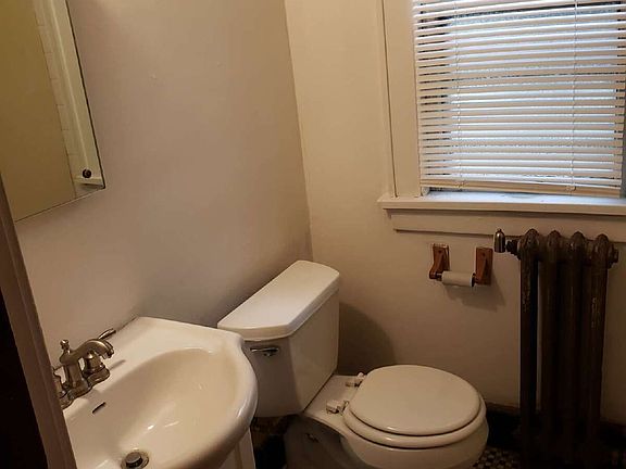 5th image of 3927 E Layton Ave #7
