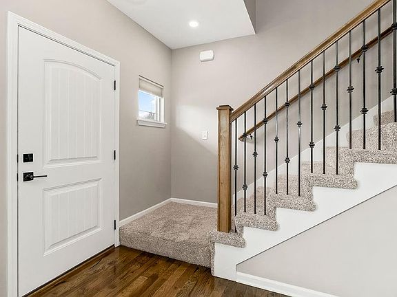 3rd image of 4325 NE 85th Ter