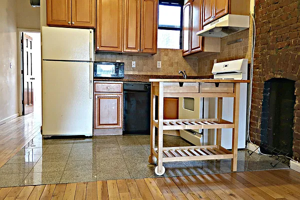 Rented by Level Group | media 16