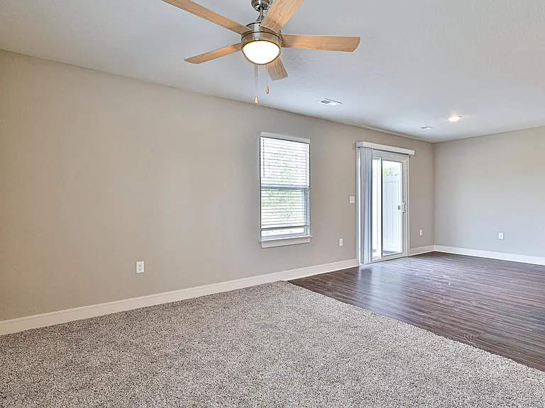 Greystone Townhomes — Photo 8