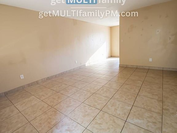 5th image of 5131 E Oak St #6
